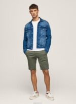 גברים 4N8XB1130 Pepe Jeans יְצִיקָה מכנסי צ'ינו קצרים בגזרה צ'רלי