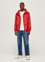 ⁦גברים 4N8XB824 Pepe Jeans סטודיו אדום מעיל רוח עם קפוצ'ון⁩ – תמונה ⁦2⁩