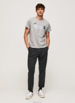 ⁦גברים 4N8XB931 Pepe Jeans חוואר אפור חולצת טריקו מכותנה עם לוגו מברשות⁩ – תמונה ⁦2⁩
