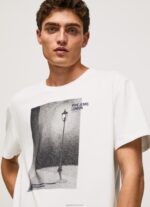 ⁦גברים 4N8XB958 Pepe Jeans לבן חולצה בהדפס תמונות⁩ – תמונה ⁦3⁩