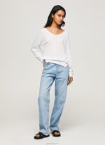 ⁦נשים 4N8XB240 Pepe Jeans לבן ג'רסי בגזרה רגועה בקו צוואר V⁩ – תמונה ⁦2⁩
