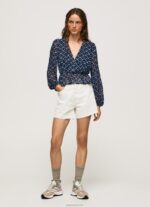 ⁦נשים 4N8XB358 Pepe Jeans רַב חלק עליון בגזרה קצוצה עם צווארון V⁩ – תמונה ⁦2⁩