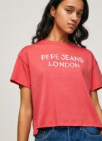 ⁦נשים 4N8XB379 Pepe Jeans סטודיו אדום חולצה בהדפס לוגו⁩ – תמונה ⁦3⁩