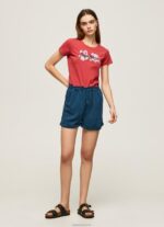 ⁦נשים 4N8XB384 Pepe Jeans סטודיו אדום חולצת לייקרה בהדפס לוגו⁩ – תמונה ⁦2⁩