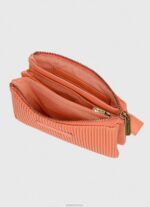 ⁦נשים 4N8XB723 Pepe Jeans אפרסק מארז מוצרי טואלטיקה עם תא משולש⁩ – תמונה ⁦4⁩